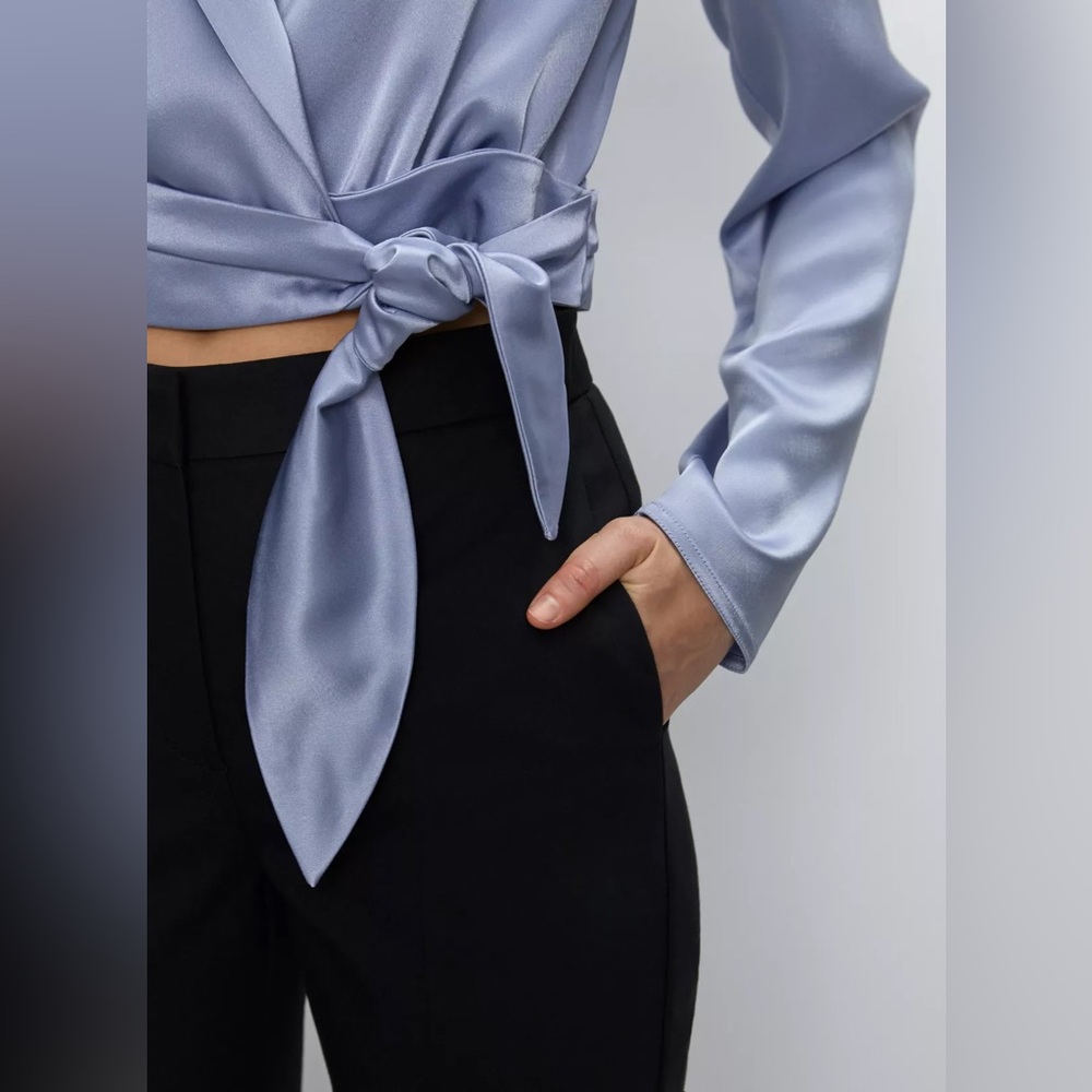 Babaton Davis Blouse - Picture 3 of 9